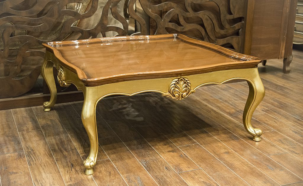 Leena – Large Table