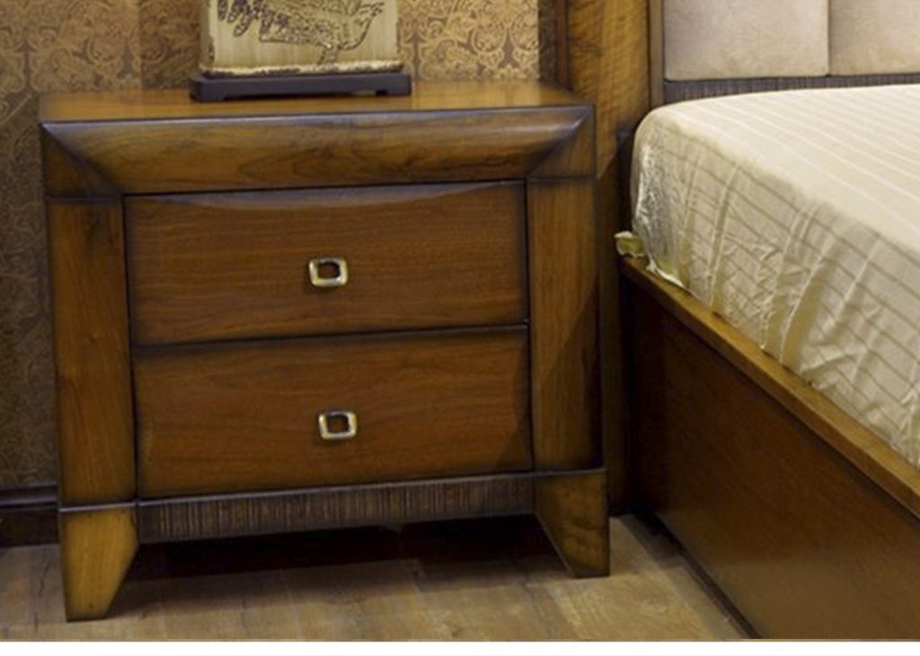 Milan – SideTable × 2